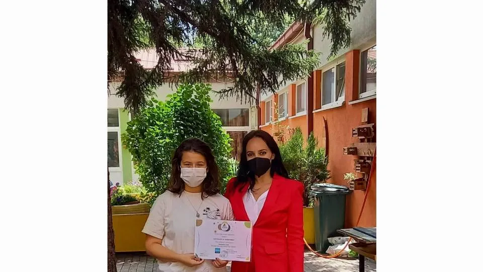 Доделување на дипломи од натпревари по англиски јазик Доделување на дипломи од натпревари по англиски јазик 25-08-2021 - слика 6