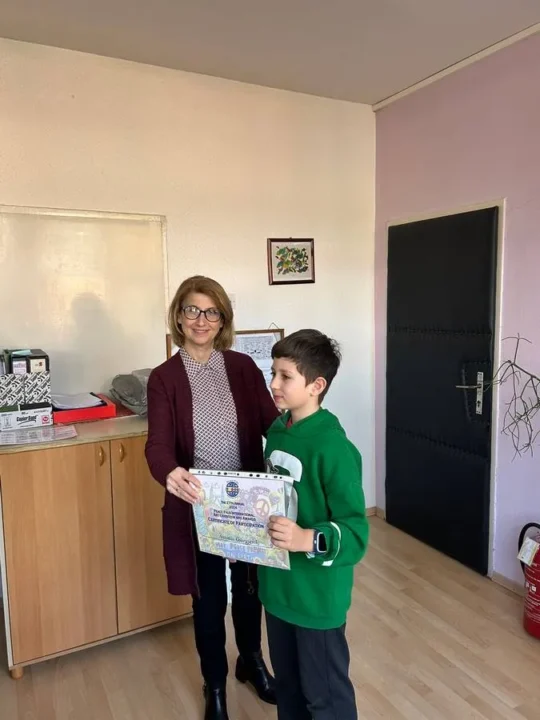 Третоодделенци со признанија од Њујорк, САД Третоодделенци со признанија од Њујорк, САД 19-12-2024 - слика 3