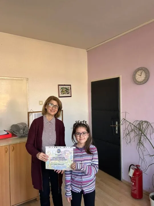 Третоодделенци со признанија од Њујорк, САД Третоодделенци со признанија од Њујорк, САД 19-12-2024 - слика 9